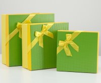 Коробка подарочная "Желтый бант" 24*24*10 см